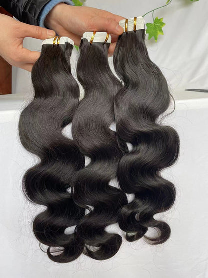 Seamless tape-in hair extensions – lightweight and invisible